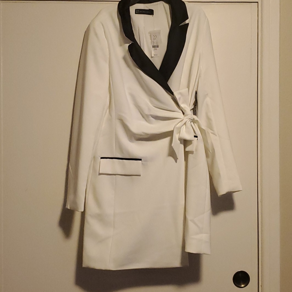 Black and white long slim blazer